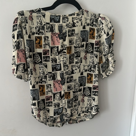 Reformation Devon Top Comic Book - Picture 5 of 6